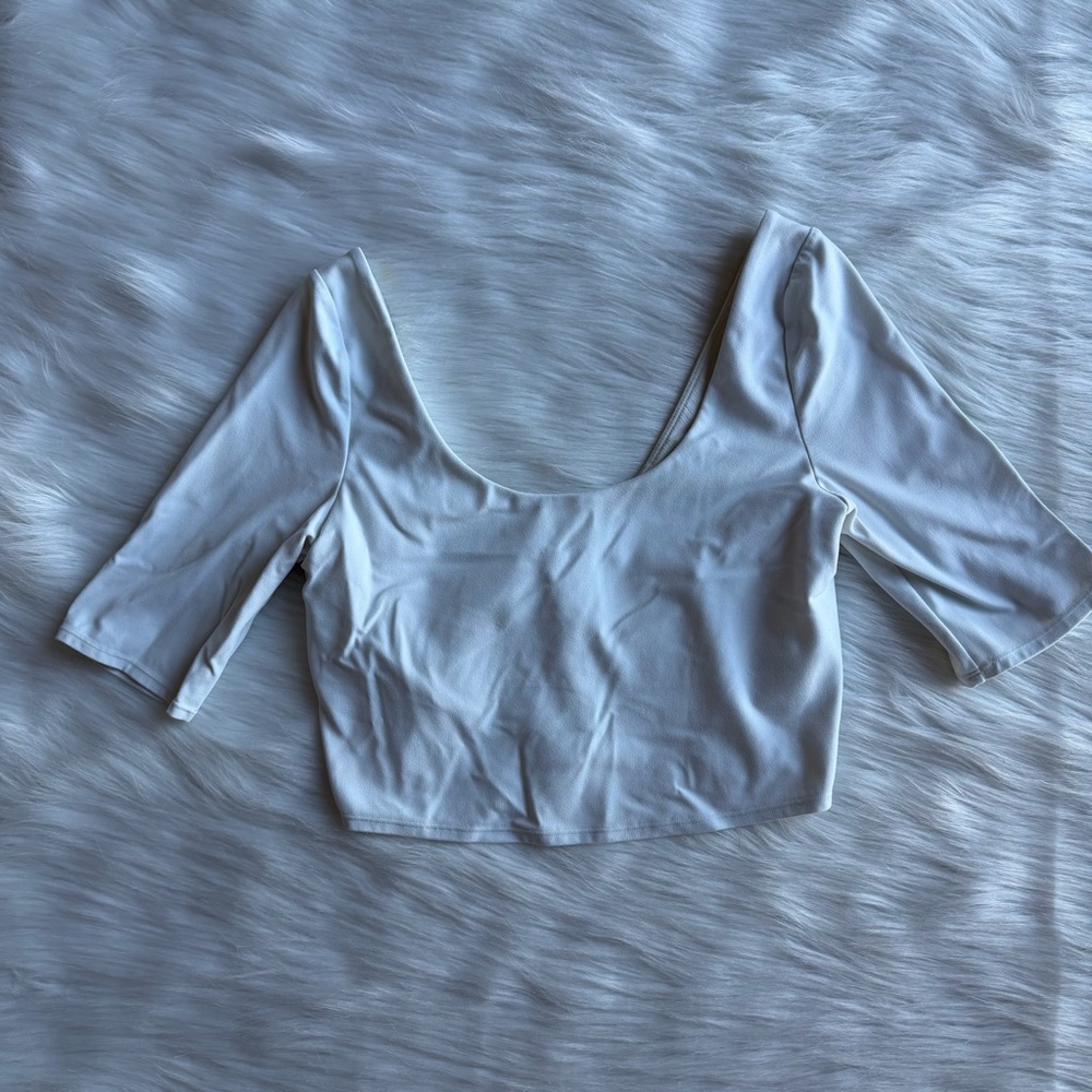 Athleta white cropped top
